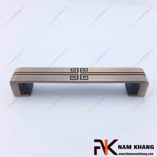 Tay nắm tủ họa tiết vuông cổ NK174-128C