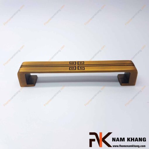 Tay nắm tủ họa tiết vuông cổ NK174-128CF