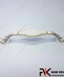 Tay nắm tủ trắng cổ điển NK340-128T