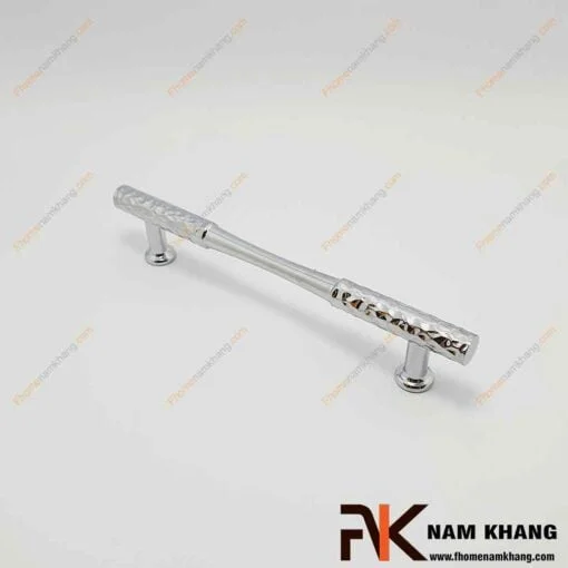 Tay nắm cửa tủ màu trằng bạc NK279M-B-FHOMENAMKHANG