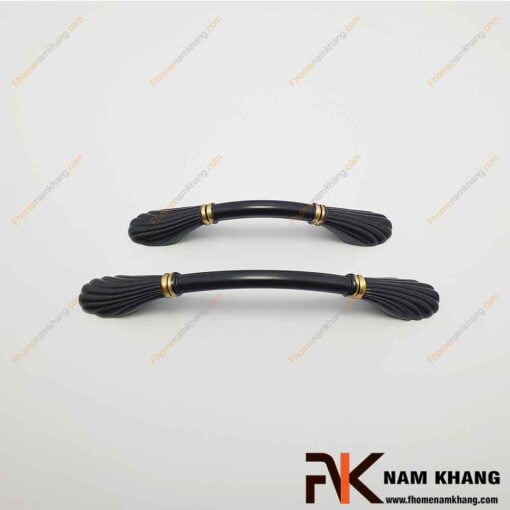 Tay nắm cửa tủ đồng vàng NK035D-BCF FHOMENAMKHANG