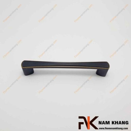 Tay cầm cửa tủ bằng đồng NK206D-BCF FHOMENAMKHANG