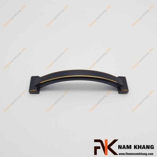 Tay cầm cửa tủ màu đen bằng đồng NK130D-BCF FHOMENAMKHANG