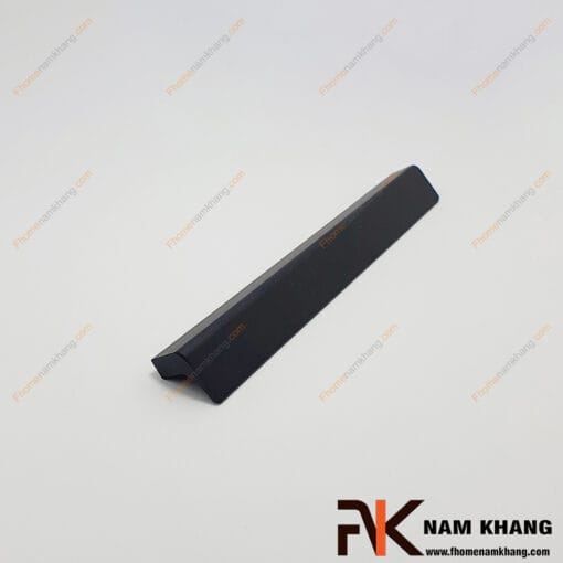 Tay nắm cửa tủ màu đen NK014S-D FHOMENAMKHANG